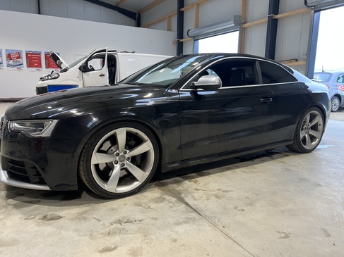 audi RS5  CHANGEMENT DE PARE BRISE rapid pare brise landerneau.jpg