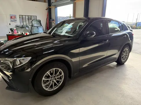 changement-de-pare-brise-alfa-romeo-stelvio-rapid-pare-brise-landerneau.webp