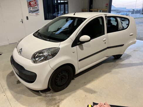 changement de pare brise CITROEN C1 RAPID PARE BRISE LANDERNEAU.jpg