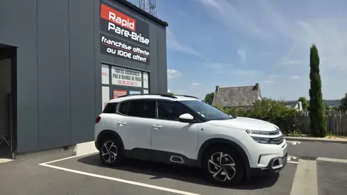 changement-de-pare-brise-citroen-c5-aircross-rapid-pare-brise-landerneau.webp