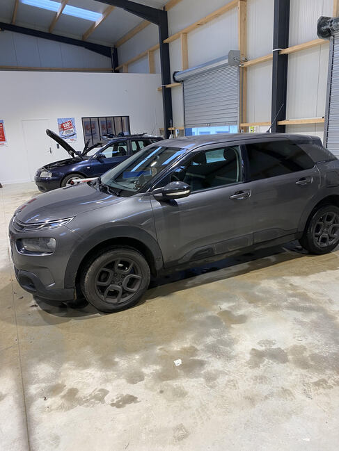 changement de pare brise CITROEN CACTUS RAPID PARE BRISE LANDERNEAU.jpg