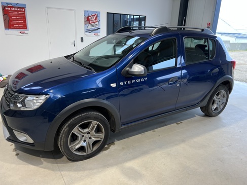 Changement de pare brise DACIA SANDERO rapid pare brise landeneau.jpg