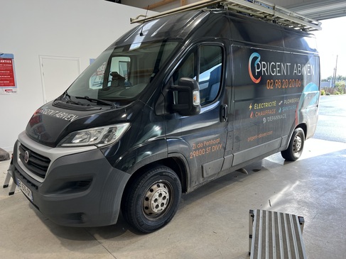 changement de PARE BRISE FIAT DUCATO RAPID PARE BRISE LANDERNEAU.jpg