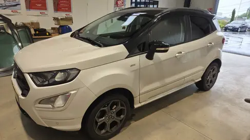 changement-de-pare-brise-ford-ecosport-rapid-pare-brise-landerneau.webp