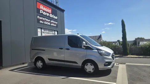 changement-de-pare-brise-ford-transit-custom-rapid-pare-brise-landerneau_1.webp