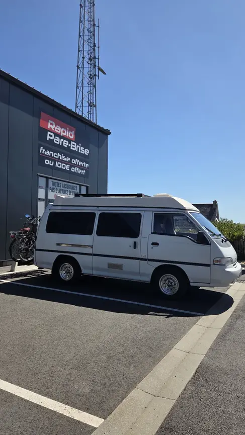 changement-de-pare-brise-hyundai-h100-rapid-pare-brise-landerneau.webp
