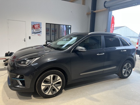 changement de pare brise KIA NIRO RAPID PARE BRISE LANDERNEAU.jpg