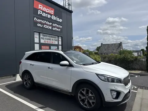 changement-de-pare-brise-kia-sorento-rapid-pare-brise-landerneau.webp