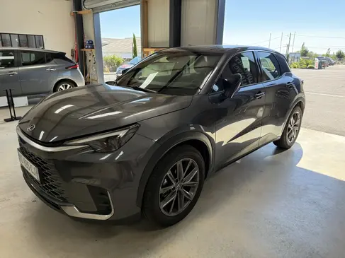 changement-de-pare-brise-lexus-lbx-rapid-pare-brise-landerneau.webp