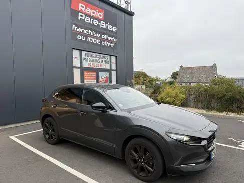changement-de-pare-brise-mazda-cx30-rapid-pare-brise-landerneau.webp