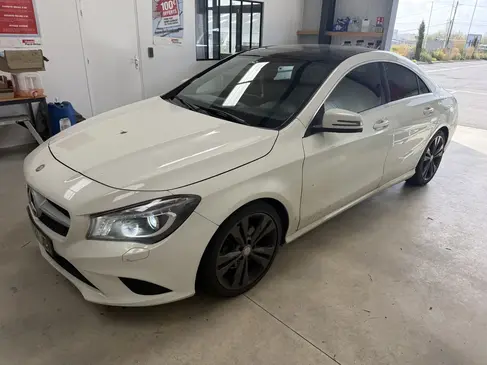 changement-de-pare-brise-mercedes-cla-rapid-pare-brise-landerneau_1.webp