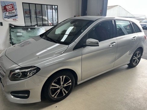 changement de pare brise MERCEDES CLASSE B RAPID PARE BRISE LANDERNEAU.jpg