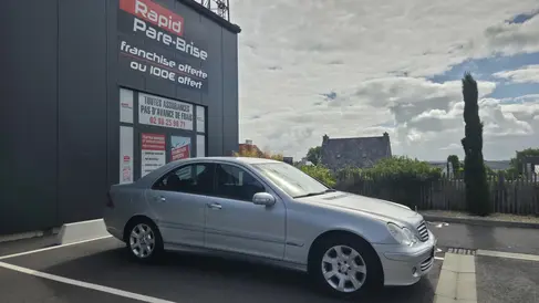 changement-de-pare-brise-mercedes-classe-c-rapid-pare-brise-landerneau.webp