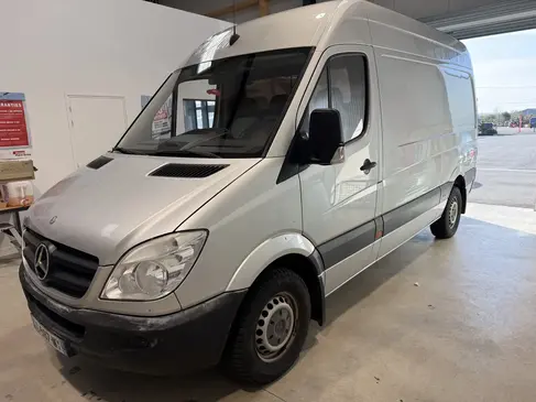 changement-de-pare-brise-mercedes-sprinter-2-rapid-pare-brise-landerneau.webp