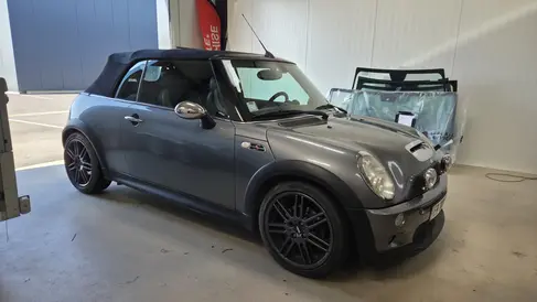 changement-de-pare-brise-mini-cooper-cabriolet-rapide-pare-brise-landerneau.webp