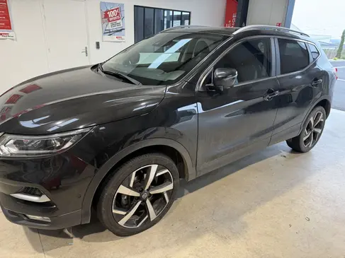 changement-de-pare-brise-nissan-qashqai-rapid-pare-brise-landerneau-1.webp
