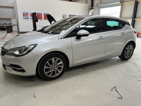 changement de pare brise OPEL ASTRA RAPID PARE BRISE LANDERNEAU.jpg