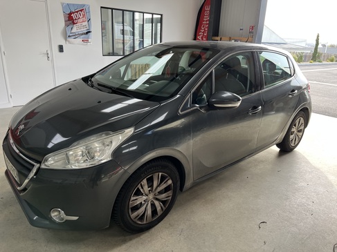 changement de pare brise  PEUGEOT 208 RAPID PARE BRISE LANDERNEAU.jpg