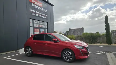 changement-de-pare-brise-peugeot-208-rapid-pare-brise-landerneau_4.webp