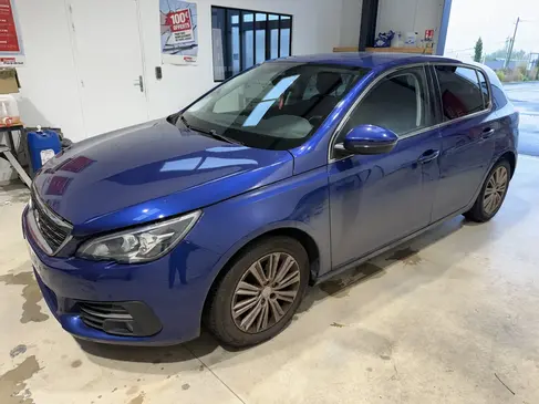 changement-de-pare-brise-peugeot-308-2-rapid-pare-brise-landerneau_1.webp