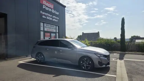 changement-de-pare-brise-peugeot-308-break-rapid-pare-brise-landerneau_1.webp