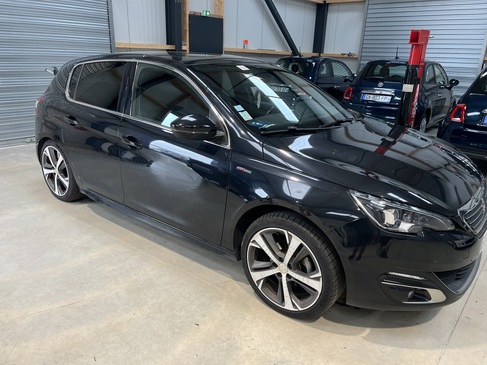 changement de PARE BRISE PEUGEOT 308 RAPID PARE BRISE LANDERNEAU.jpg