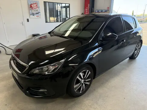 changement-de-pare-brise-peugeot-308-rapid-pare-brise-landerneau-5.webp