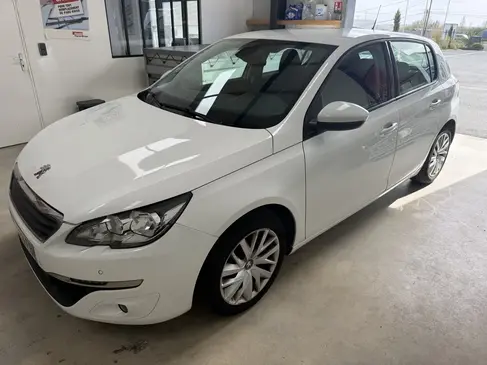 changement-de-pare-brise-peugeot-308-rapid-pare-brise-landerneau_2.webp