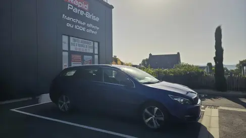 changement-de-pare-brise-peugeot-308-rapid-pare-brise-landerneau_4.webp