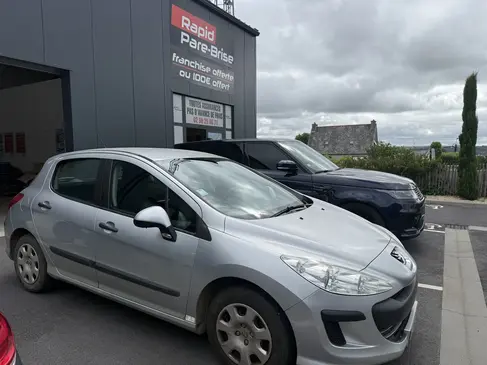 changement-de-pare-brise-peugeot-308-rapid-pare-brise-landerneau_5.webp