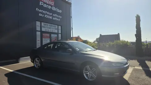 changement-de-pare-brise-peugeot-406-coupe-rapid-pare-brise-landerneau.webp