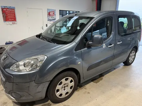 changement-de-pare-brise-peugeot-partner-rapid-pare-brise-landerneau.webp