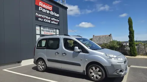 changement-de-pare-brise-peugeot-partner-rapid-pare-brise-landerneau_2.webp