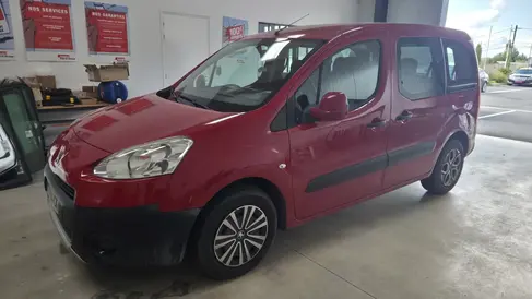 changement-de-pare-brise-plus-renovation-optique-citroen-berlingo-rapid-pare-brise-landerneau.webp