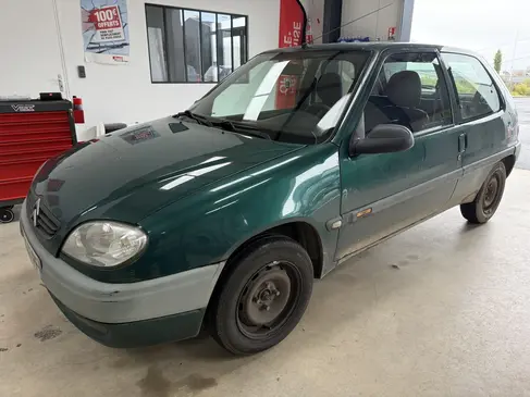 changement-de-pare-brise-rapid-pare-brise-landerneau-citroen-saxo.webp
