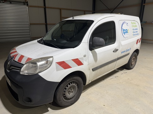 changement de pare brise  REANULT KANGOO RAPID PARE BRISE LANDERNEAU.jpg