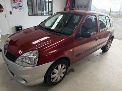 changement de pare brise  RENAULT CLIO 3 RAPID PARE BRISE LANDERNEAU.jpg
