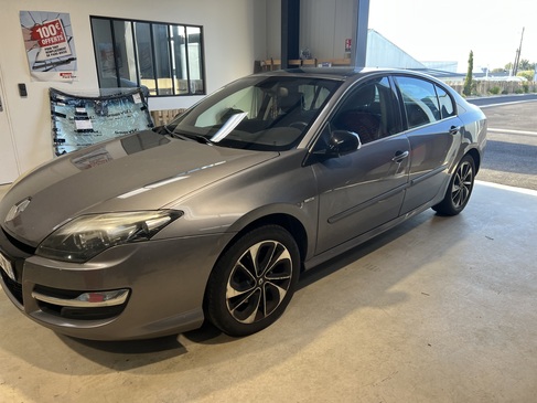 changement de PARE BRISE RENAULT LAGUNA 3 RAPID PARE BRISE LANDERNEAU.jpg