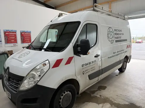 changement-de-pare-brise-renault-master-2-rapid-pare-brise-landerneau.webp