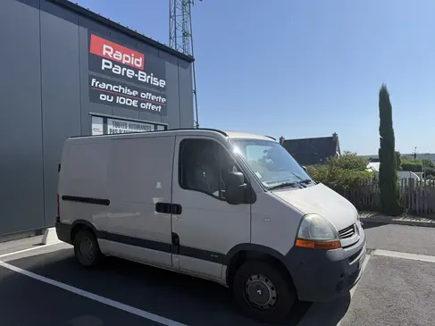 changement-de-pare-brise-renault-master-rapid-pare-brise-landerneau_4.webp