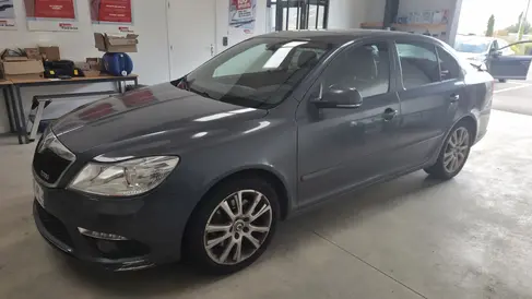 changement-de-pare-brise-skoda-octavia-rapid-pare-brise-landerneau.webp