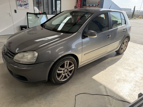 changement de pare brise  Volkswagen golf RAPID PARE BRISE LANDERNEAU.jpg