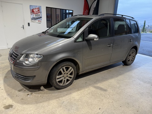 changement de pare brise  Volkswagen Touran RAPID PARE BRISE LANDERNEAU.jpg