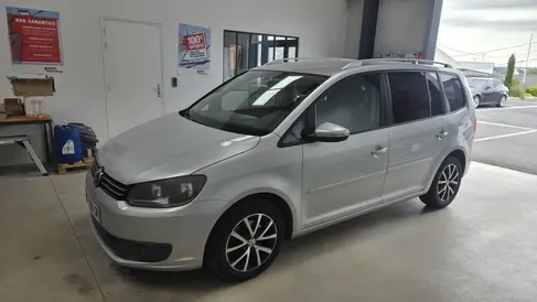 changement-de-pare-brise-volkswagen-touran-rapid-pare-brise-landerneau_1.webp