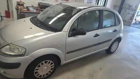 changement-de-vitre-lateral-conducteur-citroen-c3-rapid-pare-brise-landerneau.webp