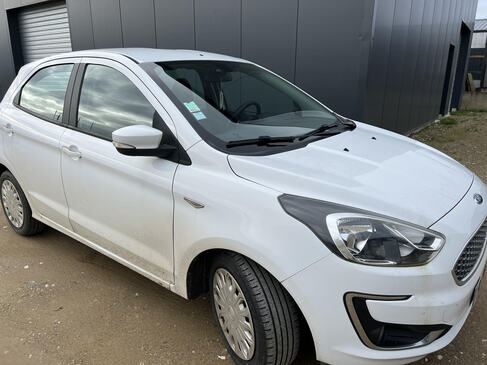 FORD KA + CHANGEMENT DE PARE BRISE rapid pare brise landerneau.jpg