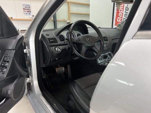 nettoyage interieur gratuit rapid pare brise landerneau.jpg